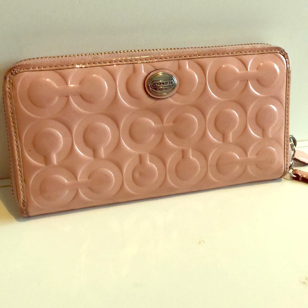 LARGE BLUSH/LIGHT PINK COACH WALLET